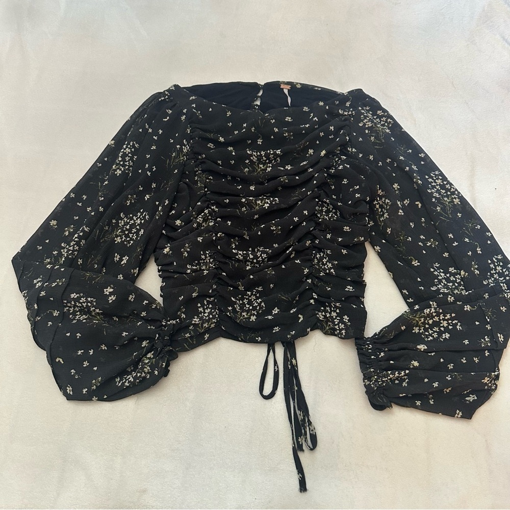 Free people against all odds Floral Black Ruched open back Top 51895 - Picture 3 of 10